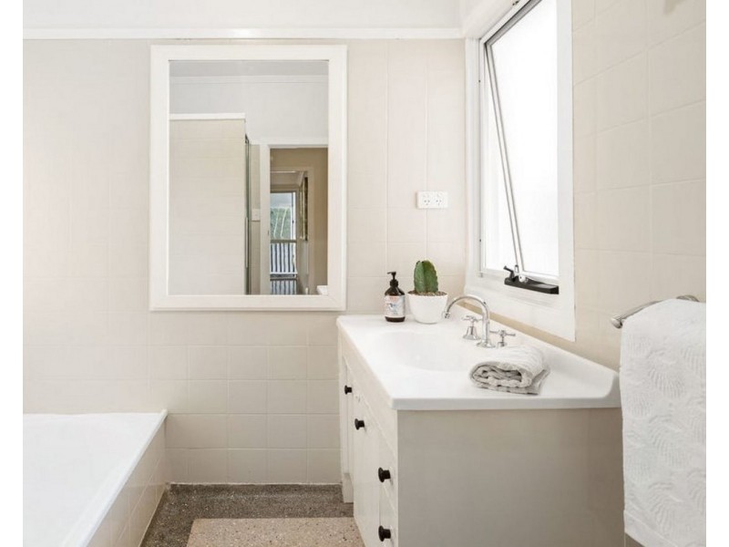 60 Lucan Avenue, Aspley QLD 4034