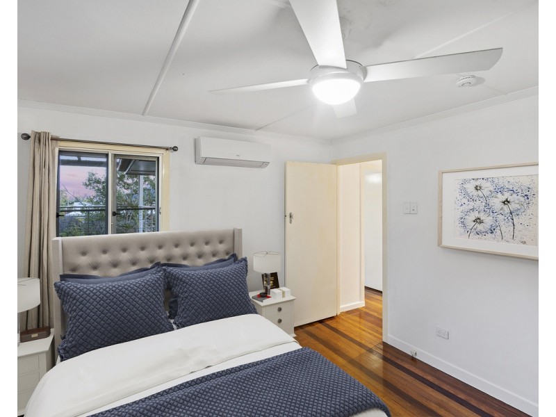 18 Alleena Street, Chermside QLD 4032