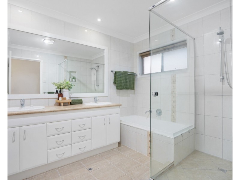 33 Kanofski Street, Chermside West QLD 4032