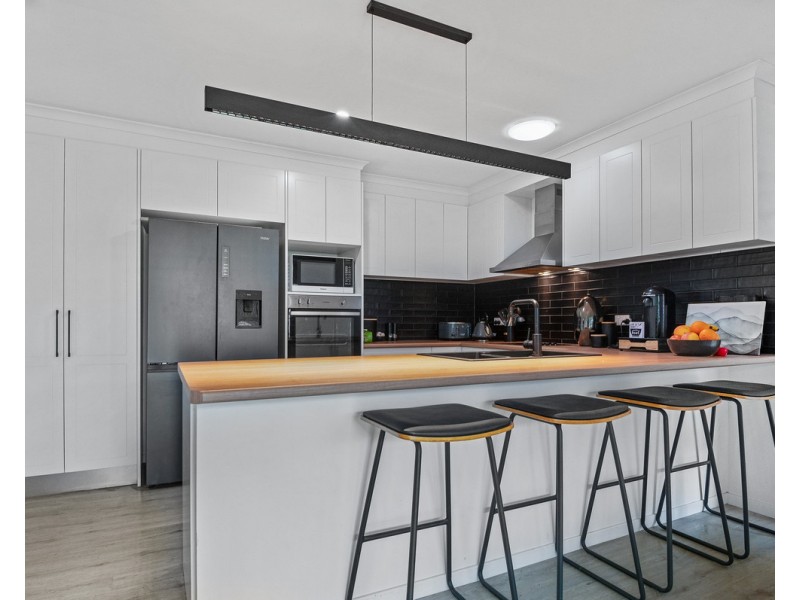 4 Pepperina Place, Fitzgibbon QLD 4018