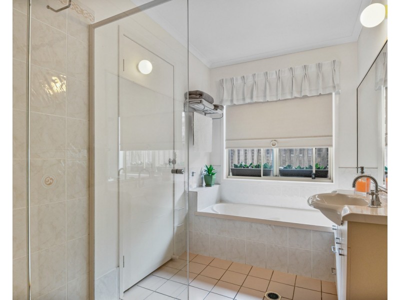 6 Camphor Laurel Close, Fitzgibbon QLD 4018