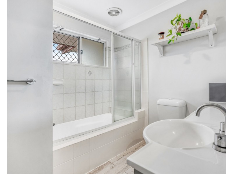 18/150 Albany Creek Road, Aspley QLD 4034