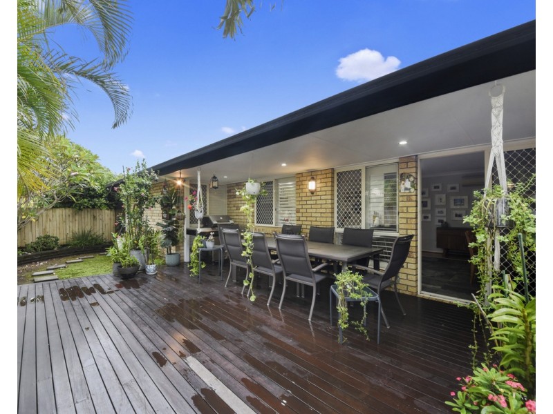 11 Manitoba Place, Wavell Heights QLD 4012