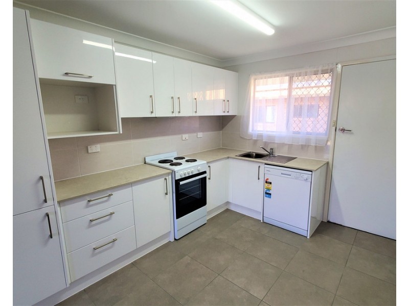 2/11 Slater Avenue, Lawnton QLD 4501