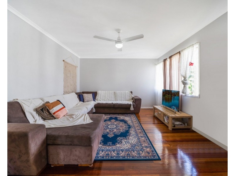 24 Sixth Avenue, Sandgate QLD 4017