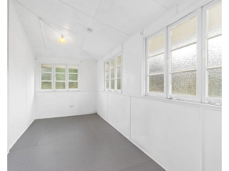 24 Sixth Avenue, Sandgate QLD 4017