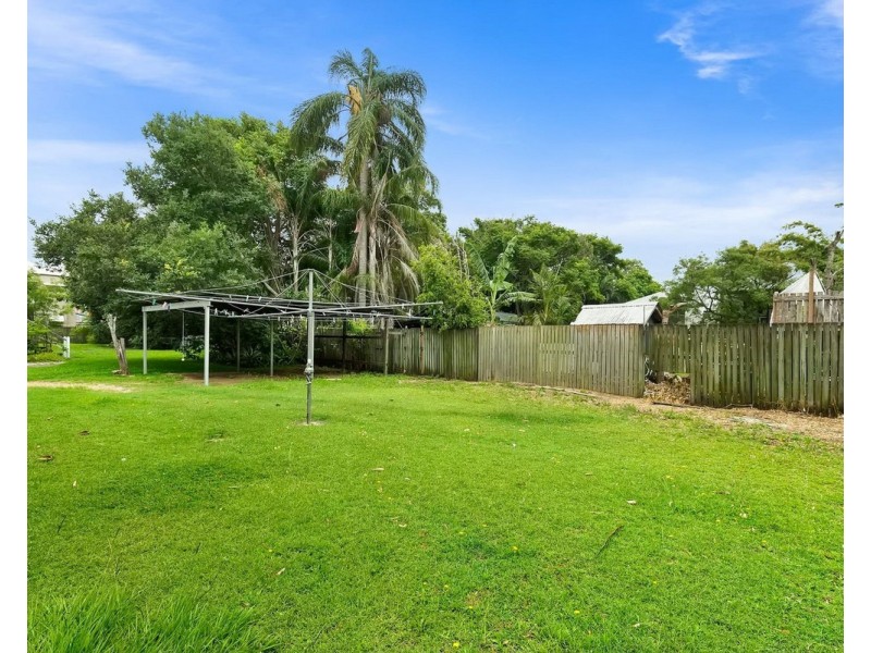 24 Sixth Avenue, Sandgate QLD 4017