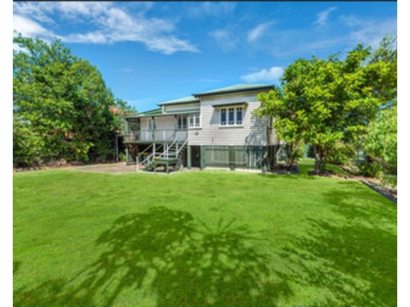 22 Jackson Street, Hamilton QLD 4007