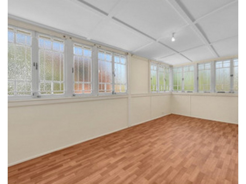 22 Jackson Street, Hamilton QLD 4007