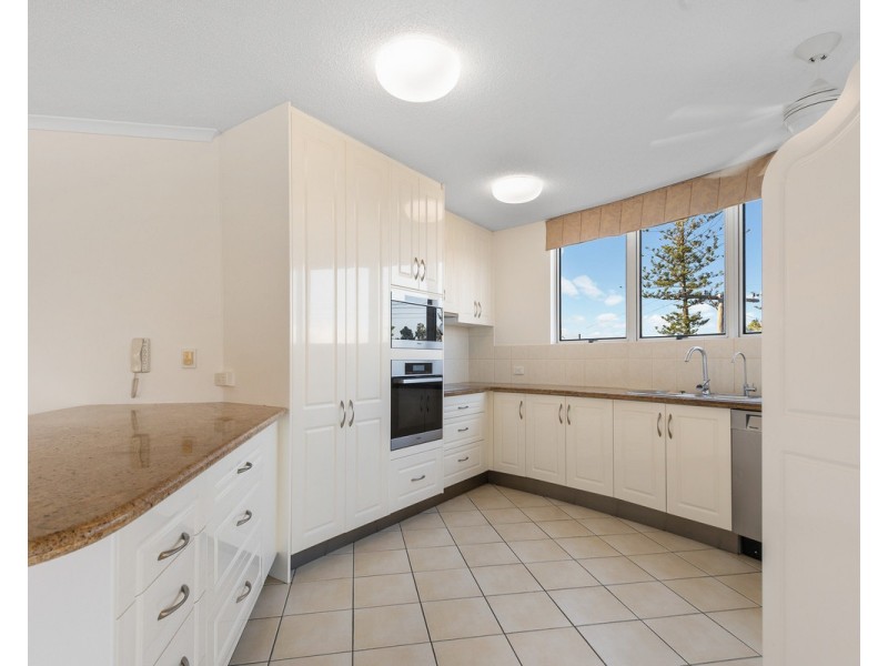8/179 Landsborough Avenue, Scarborough QLD 4020