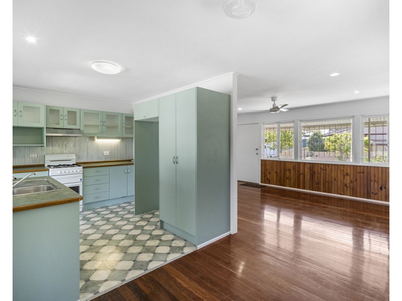 15 Myron Street, Chermside QLD 4032