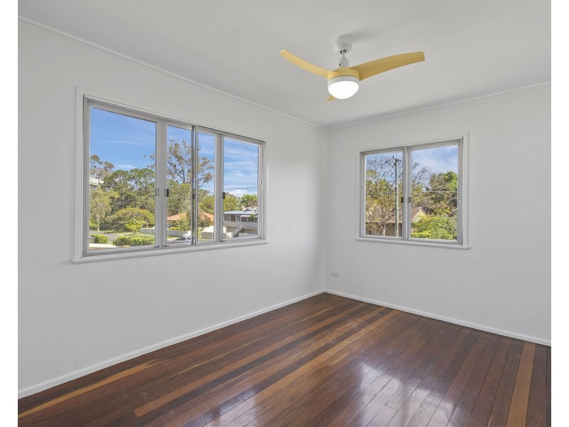 15 Myron Street, Chermside QLD 4032