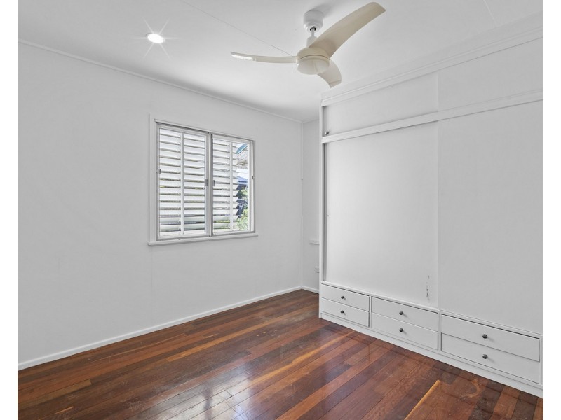 15 Myron Street, Chermside QLD 4032