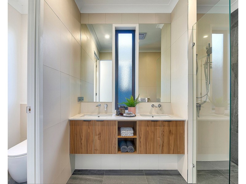 308 Canvey Road, Upper Kedron QLD 4055