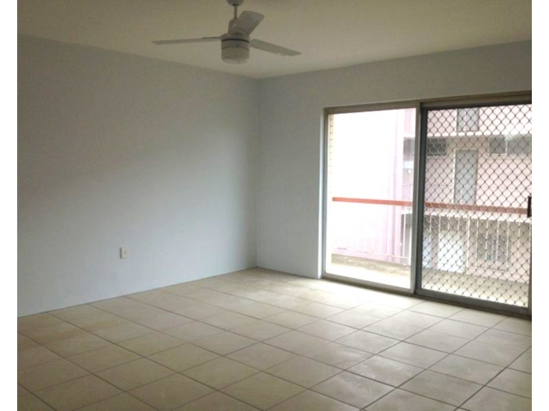 2/61 Wallace Street, Chermside QLD 4032