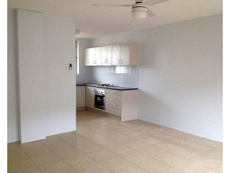 2/61 Wallace Street, Chermside QLD 4032