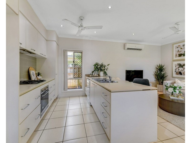 9 Crowcombe Place, Carseldine QLD 4034