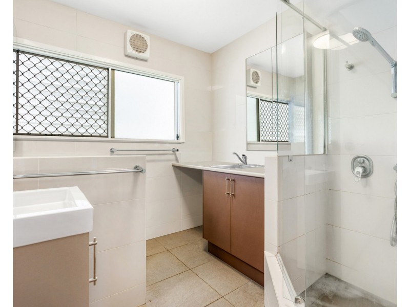 2 Dugald Street, Aspley QLD 4034