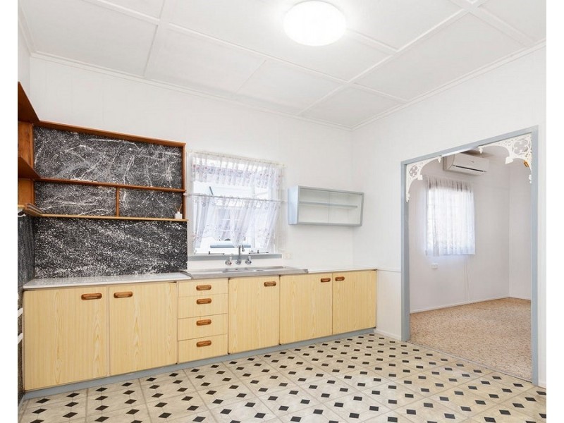 29 Sutton Avenue, Sandgate QLD 4017