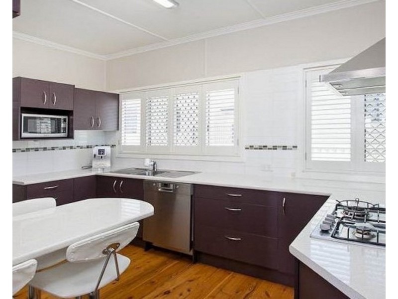327 Hamilton Road, Chermside QLD 4032