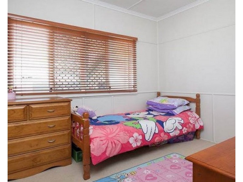 327 Hamilton Road, Chermside QLD 4032