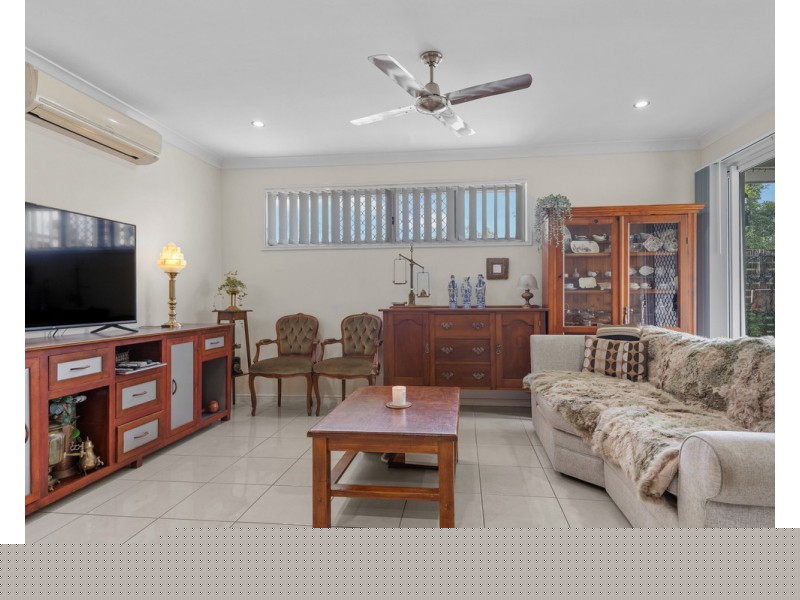 52 Hinchinbrook Avenue, Fitzgibbon QLD 4018