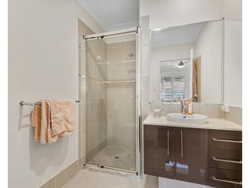 52 Hinchinbrook Avenue, Fitzgibbon QLD 4018