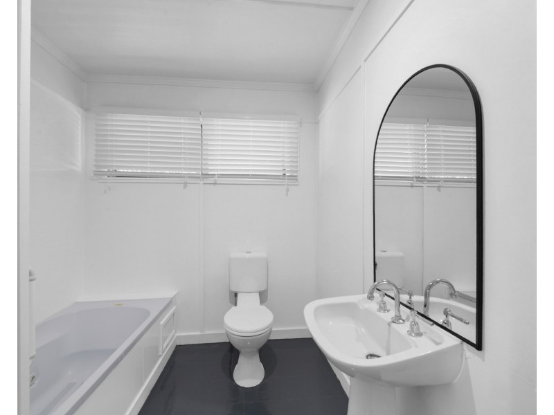 3 Tyrone Street, Chermside West QLD 4032