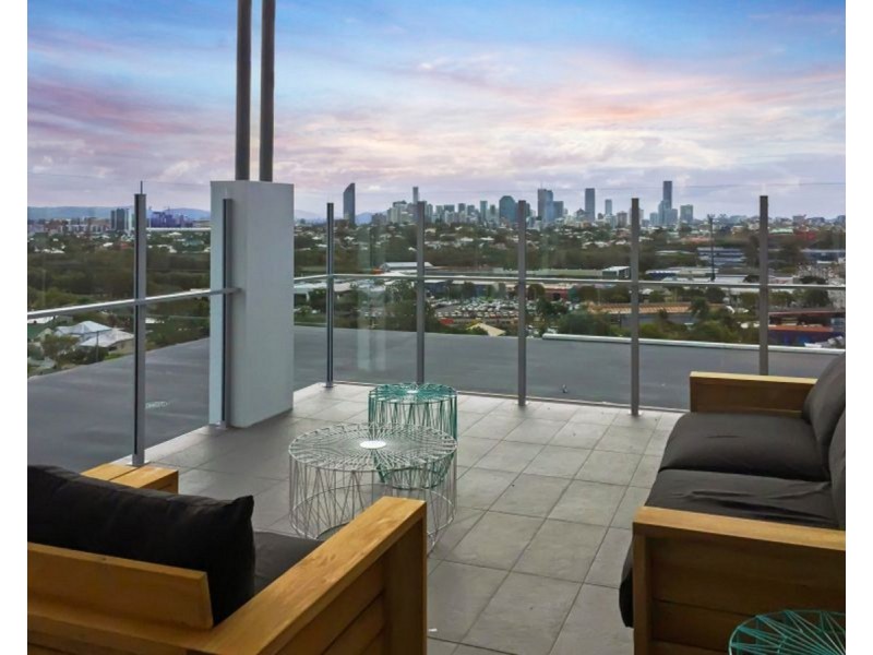 2093/123 Cavendish Road, Coorparoo QLD 4151