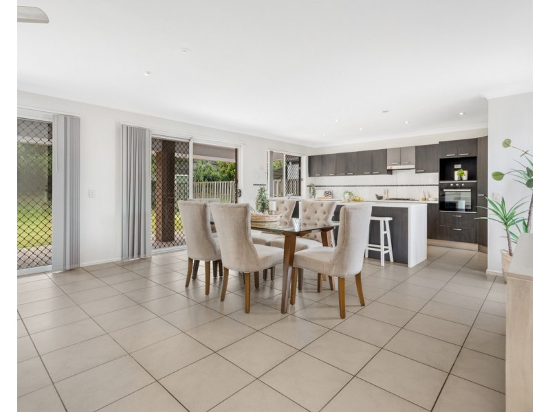 52 Waterlily Circuit, Carseldine QLD 4034