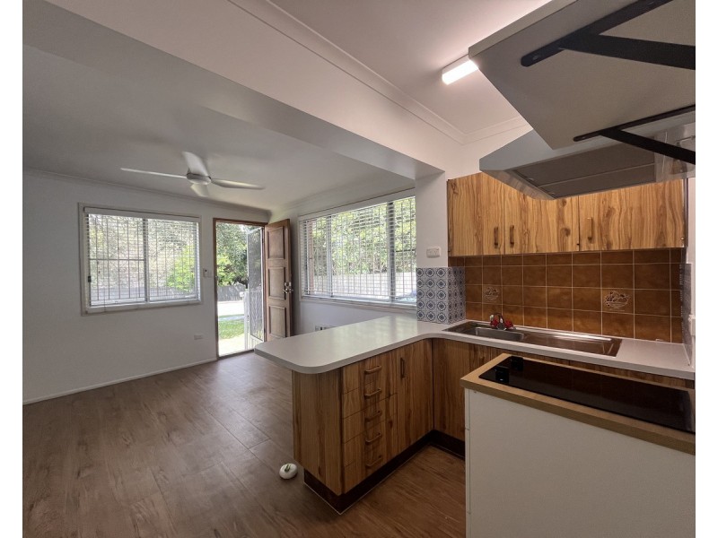 2/643 Robinson Road, Aspley QLD 4034