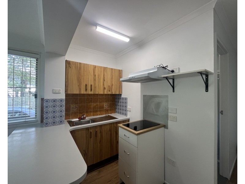 2/643 Robinson Road, Aspley QLD 4034