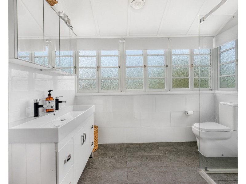 686 Hamilton Road, Chermside West QLD 4032