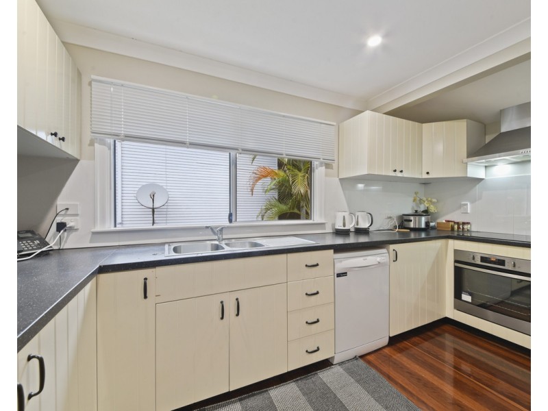 6 Culworth Street, Chermside West QLD 4032