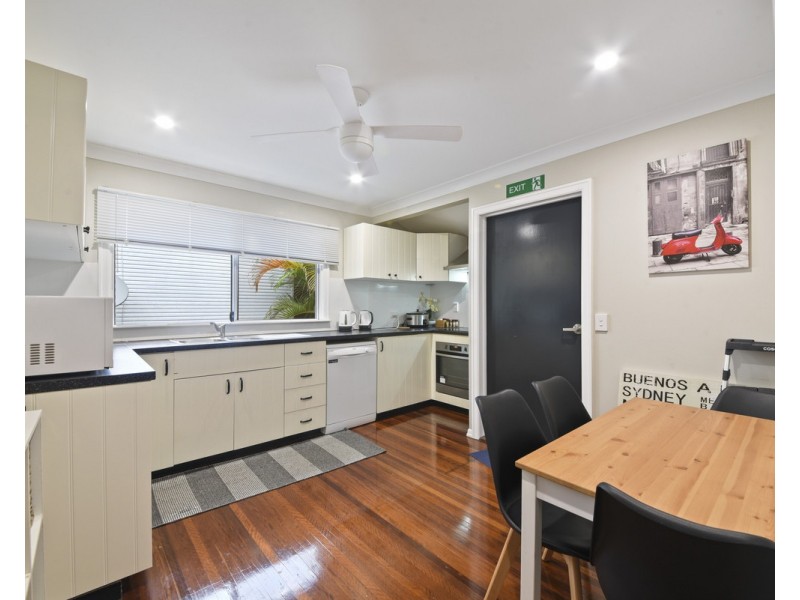 6 Culworth Street, Chermside West QLD 4032