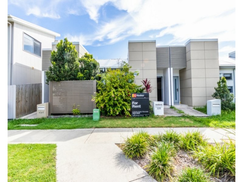 135 Macqaurie Circuit, Fitzgibbon QLD 4018
