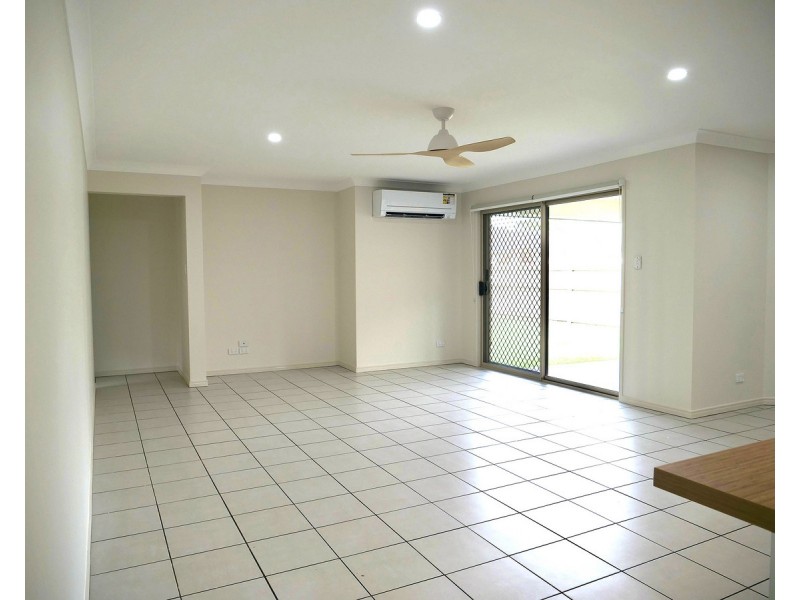 15 Dean Street, Bray Park QLD 4500