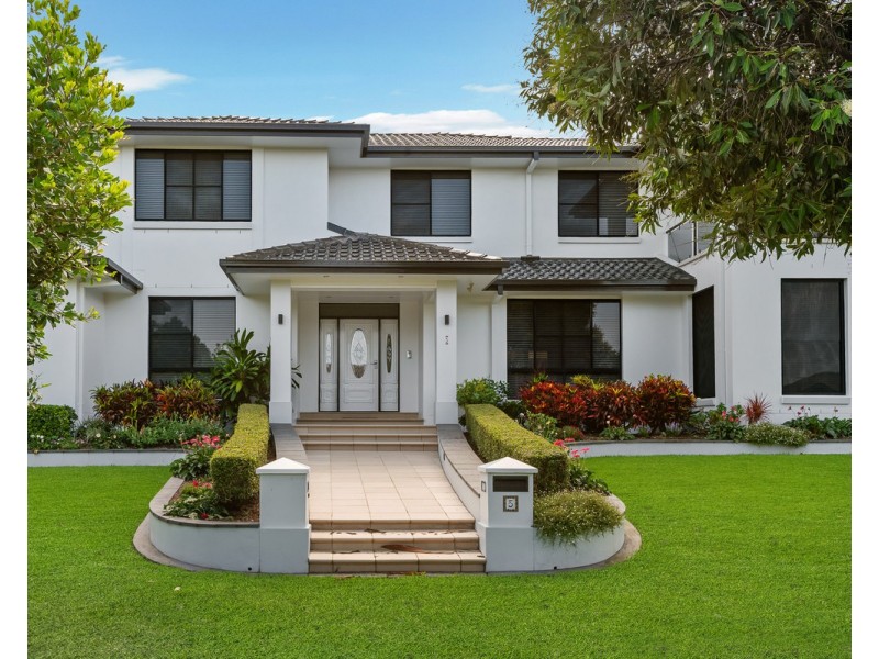 5 Dimboola Street, Bridgeman Downs QLD 4035