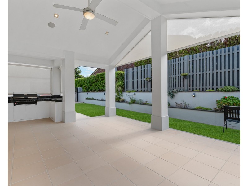 5 Dimboola Street, Bridgeman Downs QLD 4035