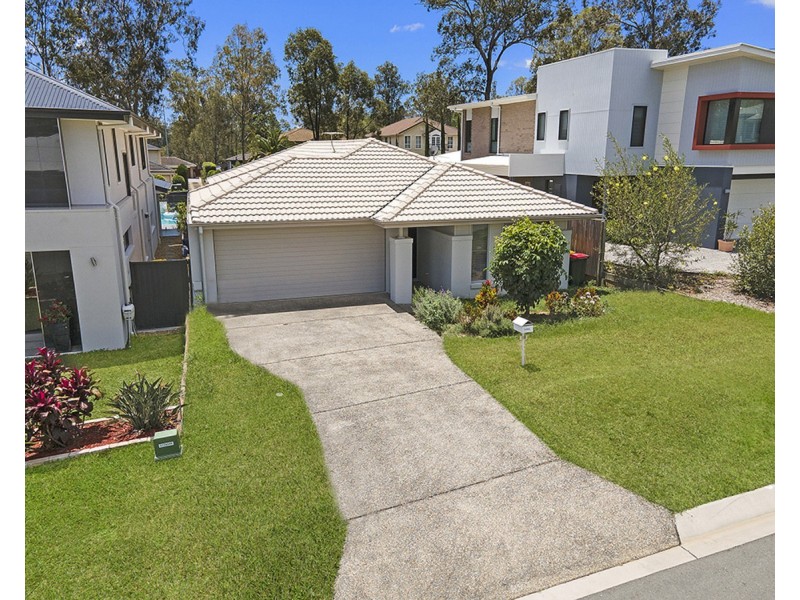 10 April Crescent, Bridgeman Downs QLD 4035