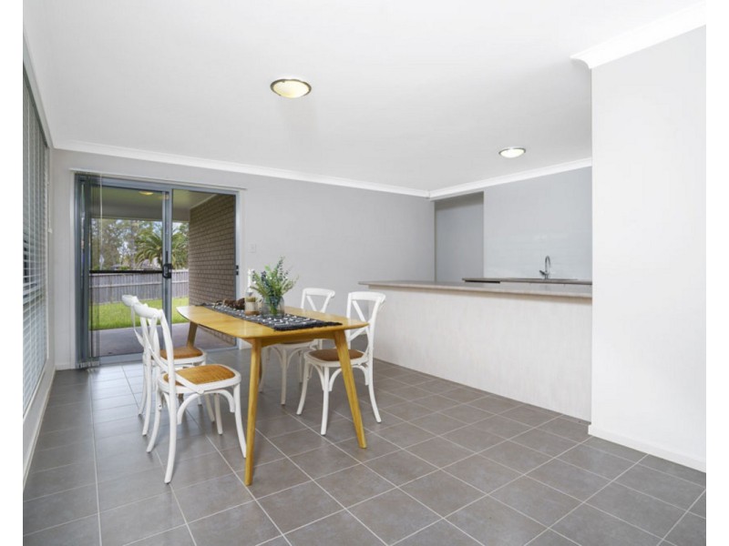 10 April Crescent, Bridgeman Downs QLD 4035