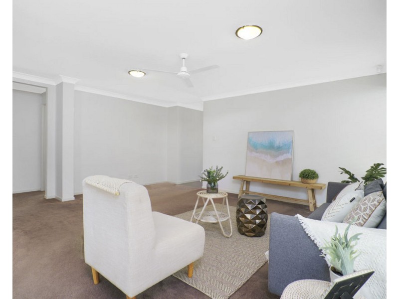 10 April Crescent, Bridgeman Downs QLD 4035