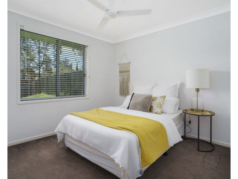 10 April Crescent, Bridgeman Downs QLD 4035