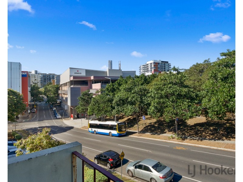 8/16 Blamey Street, Kelvin Grove QLD 4059