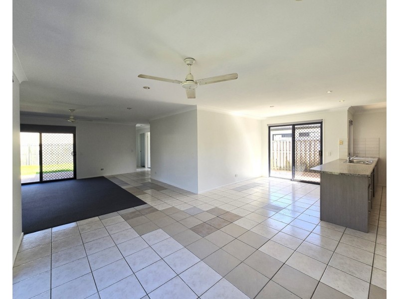 18 Diamond Avenue, Kallangur QLD 4503