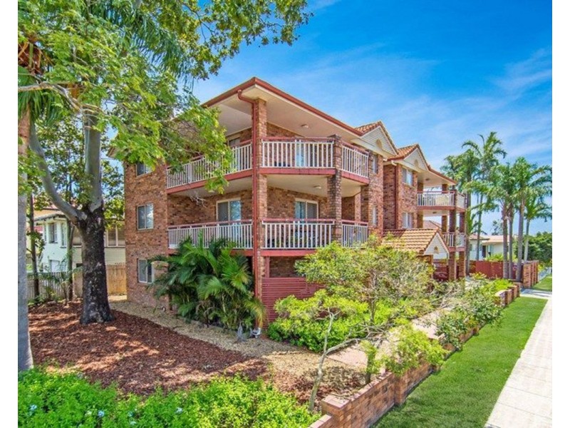 1/2 Henry Street, Chermside QLD 4032