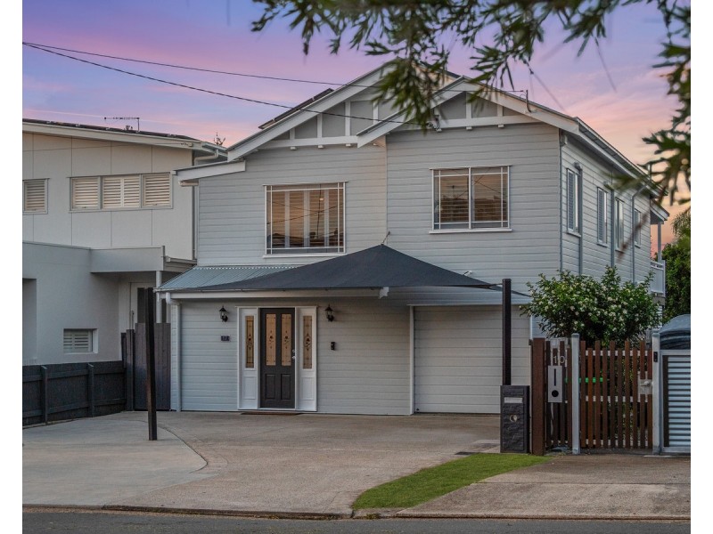 12 Fourth Avenue, Scarborough QLD 4020