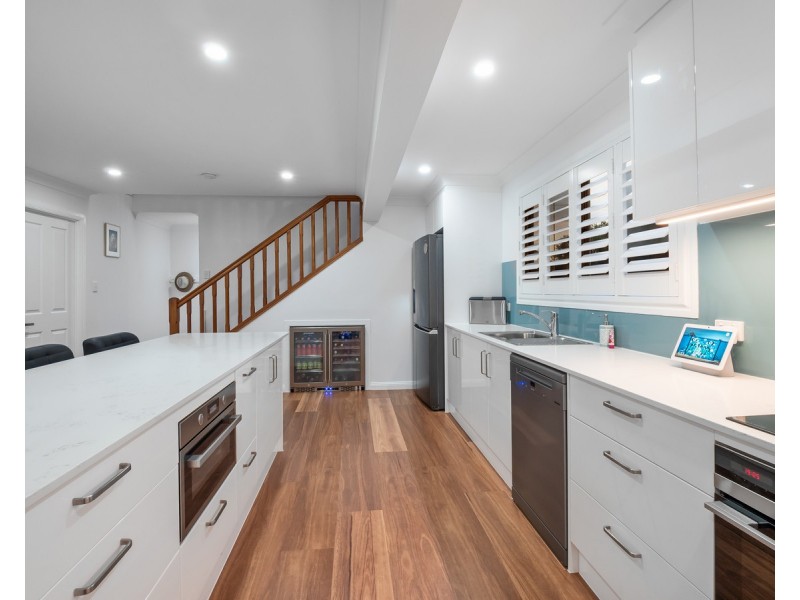 12 Fourth Avenue, Scarborough QLD 4020