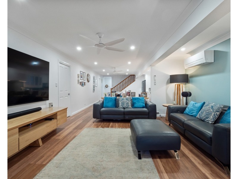 12 Fourth Avenue, Scarborough QLD 4020