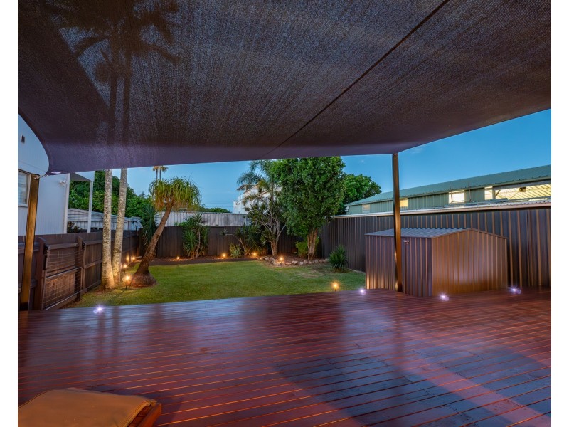 12 Fourth Avenue, Scarborough QLD 4020